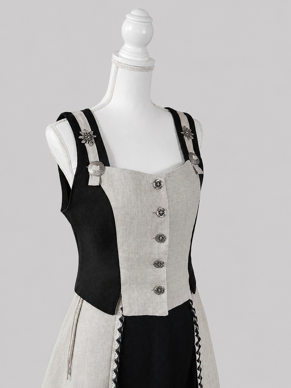 Vintage Women's Dirndl Costume, Cottagecore, Whimsy, Oktoberfest, Trachten